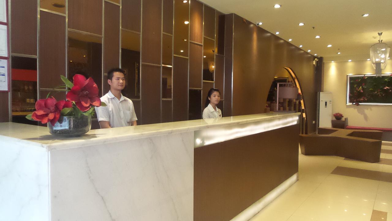 V8 Hotel Xilang Subway Branch Cantão Exterior foto