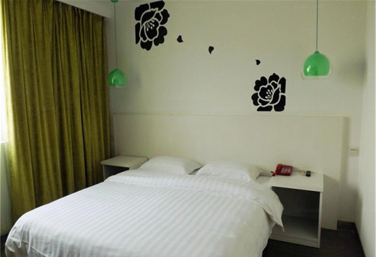 V8 Hotel Xilang Subway Branch Cantão Exterior foto