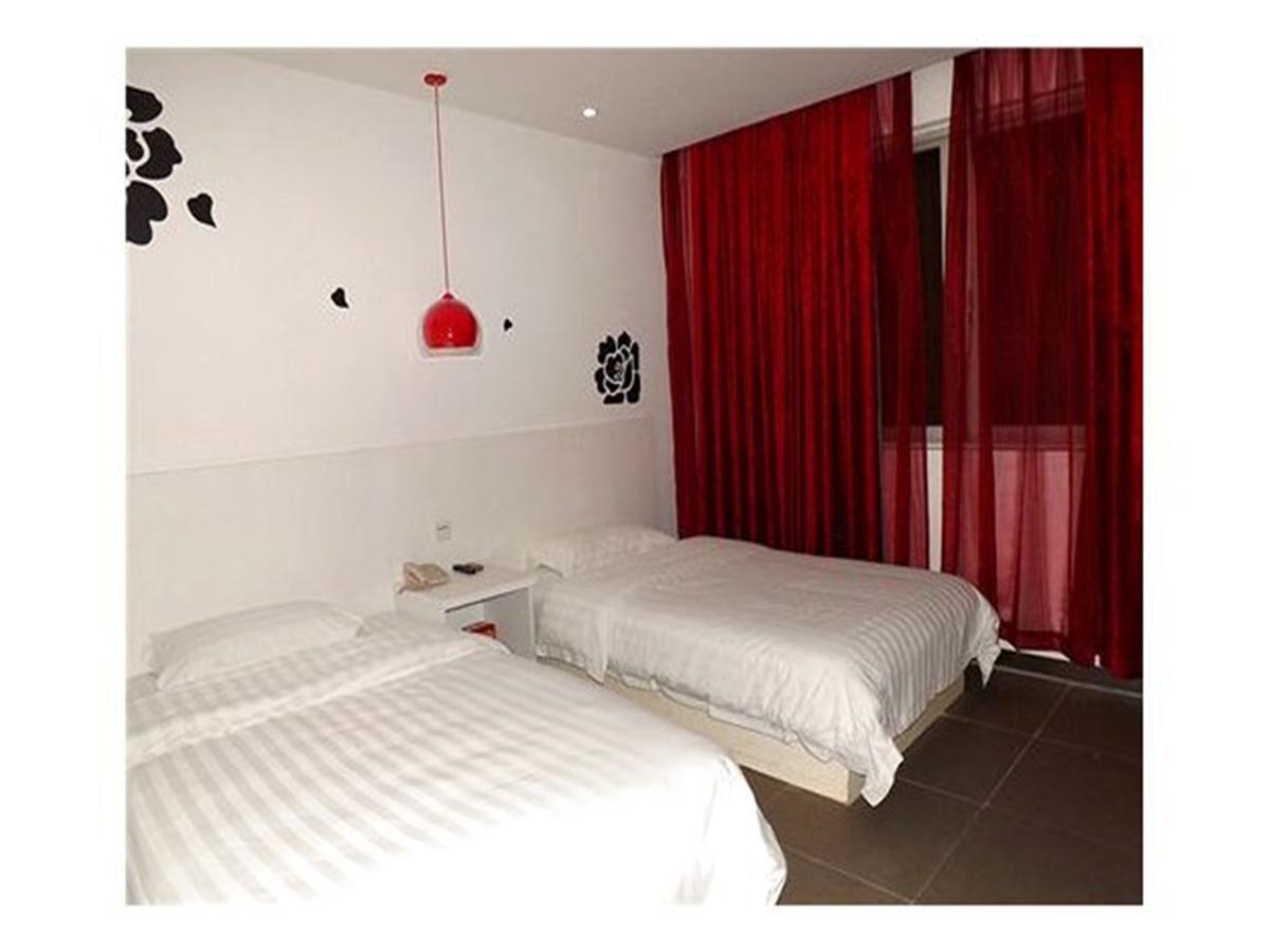 V8 Hotel Xilang Subway Branch Cantão Exterior foto